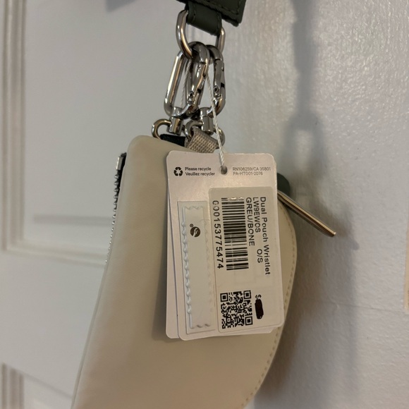 Lululemon Dual Wrist Pouch – Grey Eucalyptus/Wishbone (NWT) - Picture 3 of 3